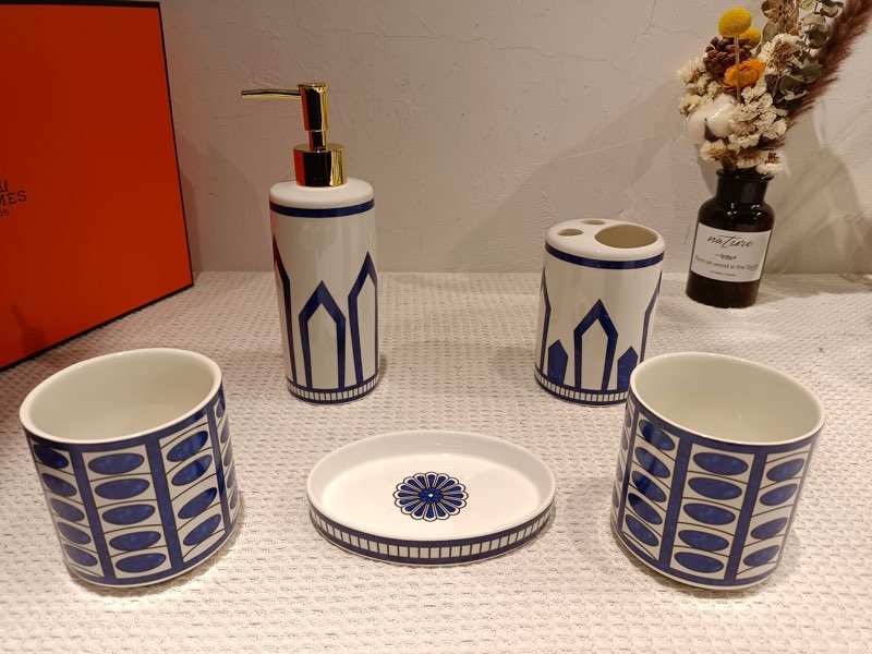 wholesale quality hermes bathroom accessories set model no. 3